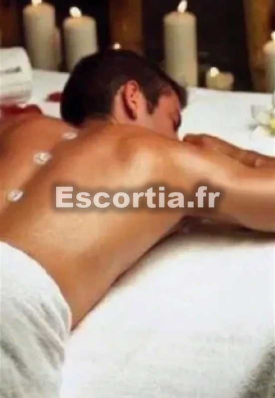 TRANS  Vrai massage  tantrique photo 5
