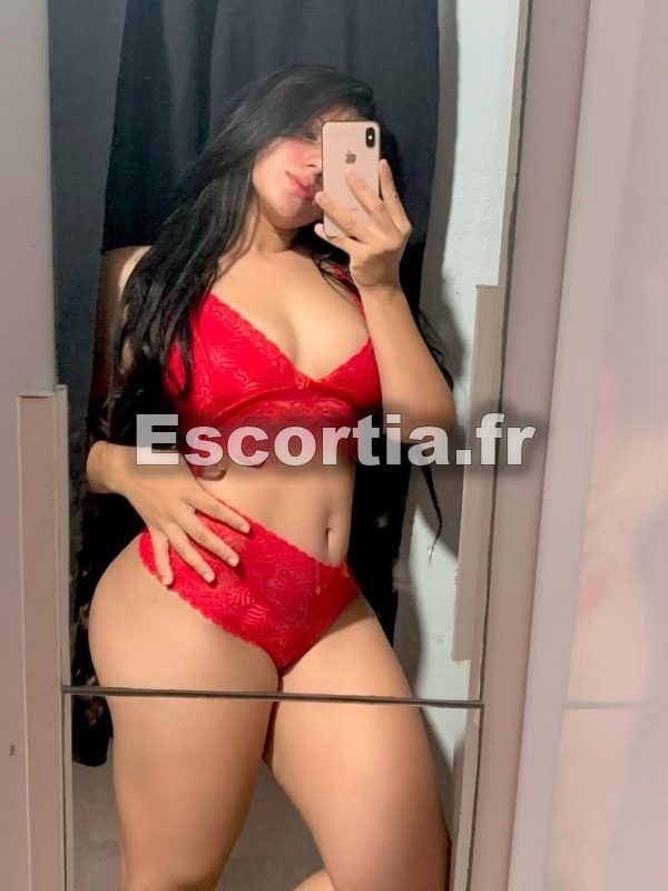 NATHALY escort Aix-les-bains