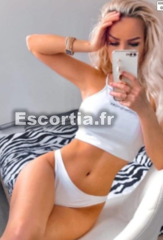 Lya69 Gfe photo 3