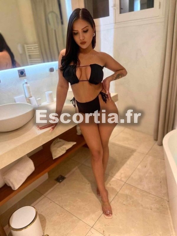 Sexy Yailin photo 3