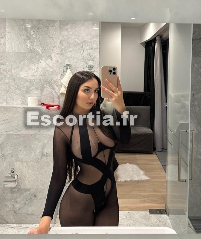 Mass. BodyBody escort Serris