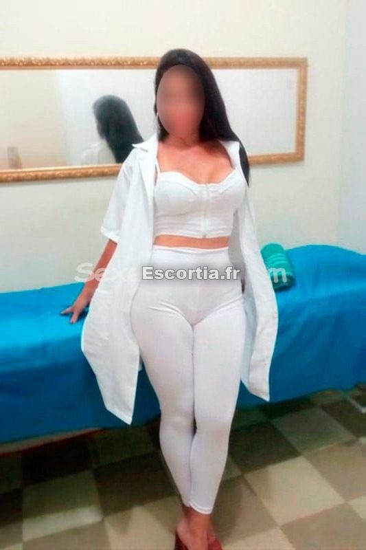 Zuzi massage photo 5