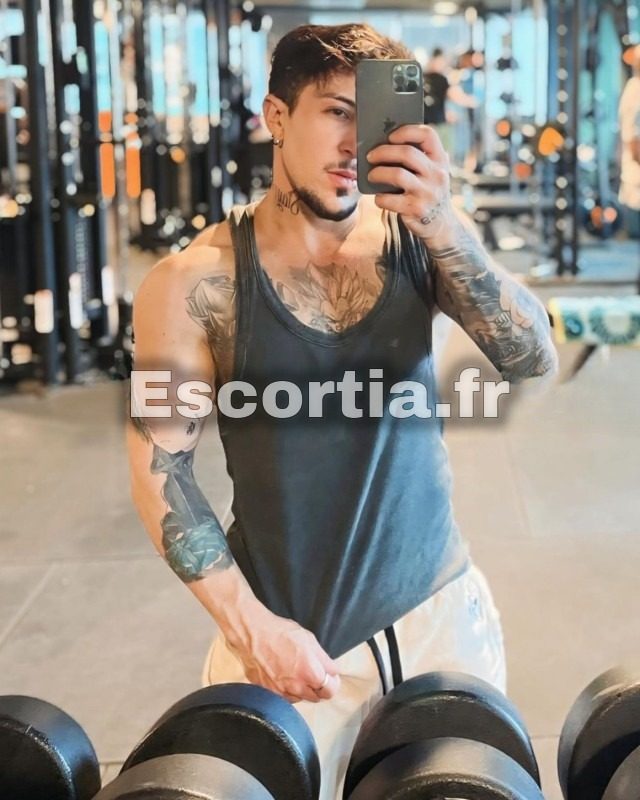TRANS BOY FTM photo 3