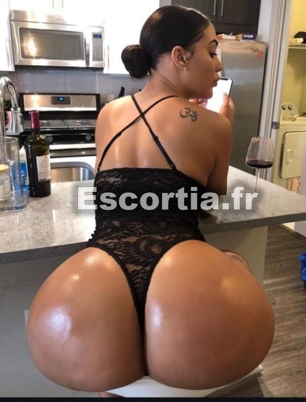 Paola tres sexy escort Villeneuve-saint-georges
