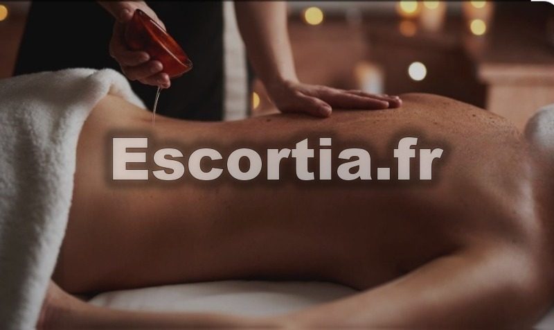 Eyes Wide Shut escort Royan