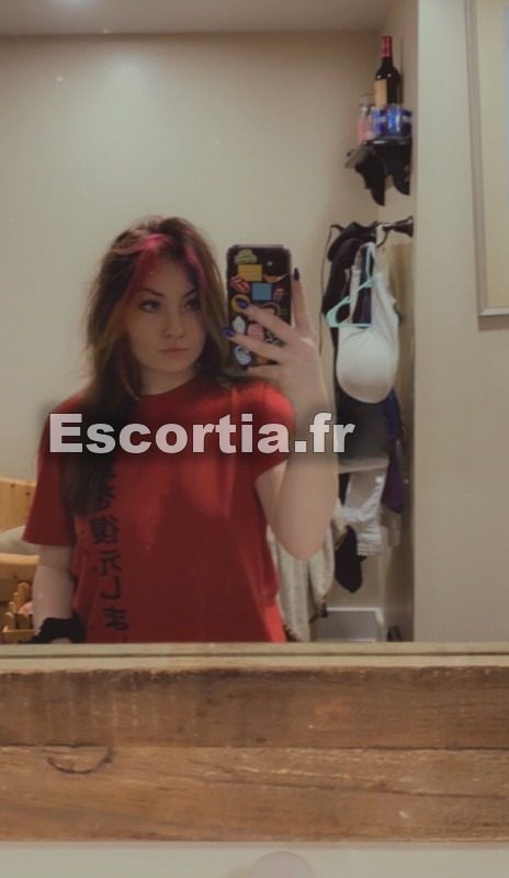 Sherina1 photo 2