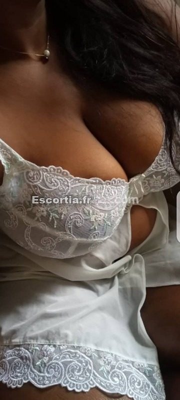 Malikalou escort Périgueux