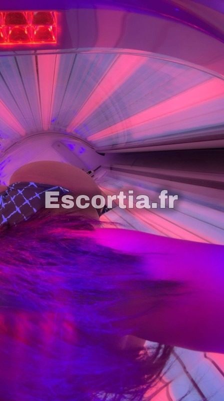 Lilia recois escort Marseille