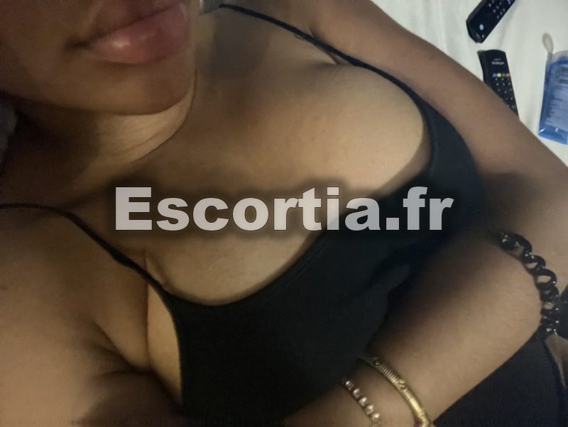 Aicha photo 4