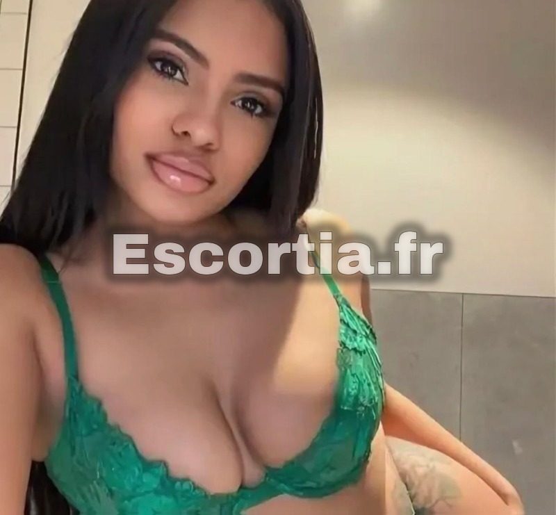 Eva Nimes escort Nîmes
