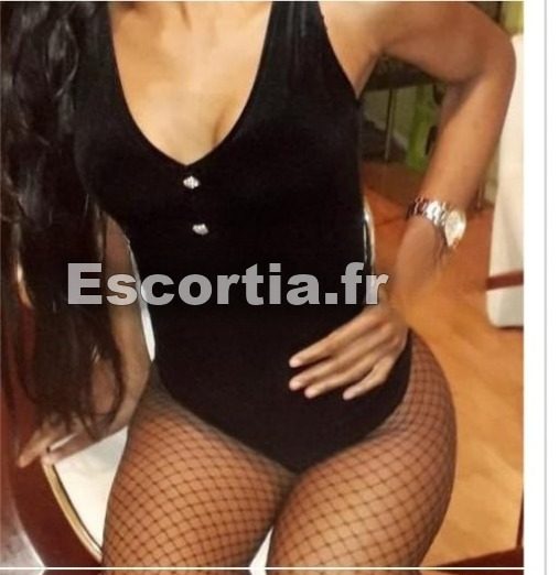 Mia photo 3