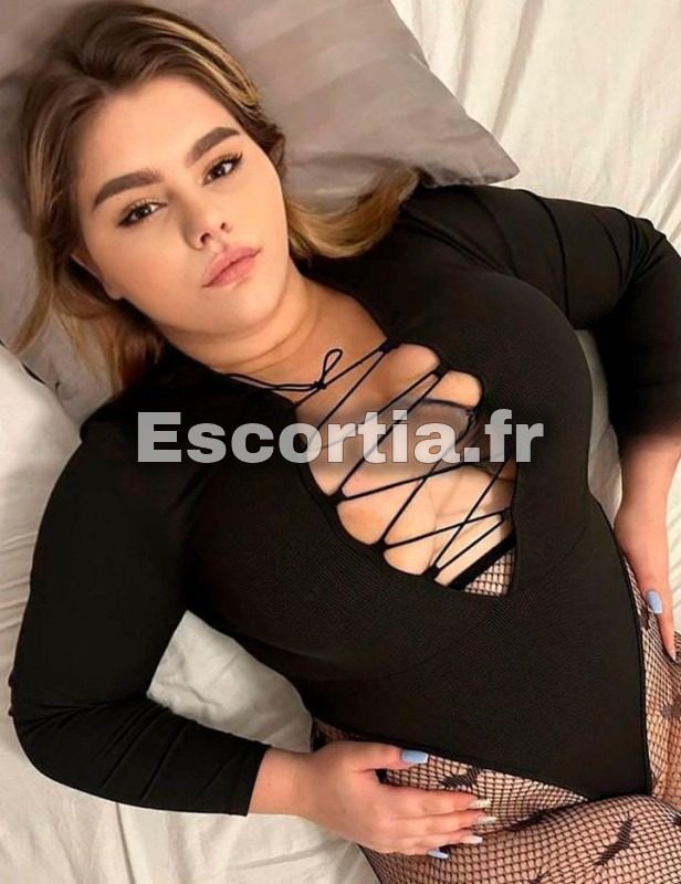Lunna escort Saint-Julien-en-Genevois