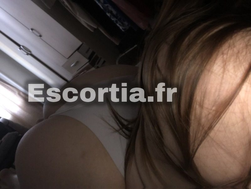 Laura torride photo 2