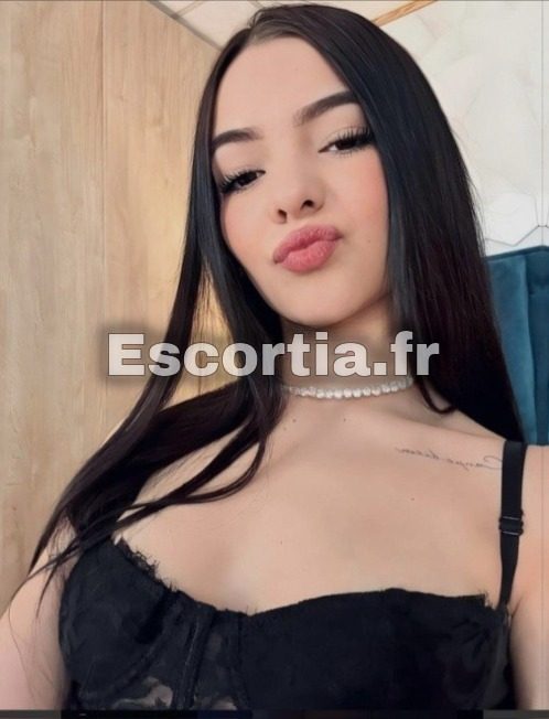 Luana photo 3
