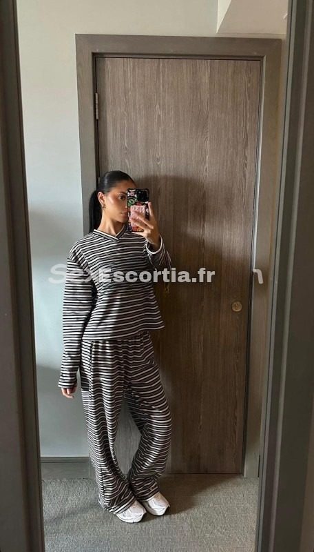 Sarah TheChienne... escort Juvisy-sur-orge