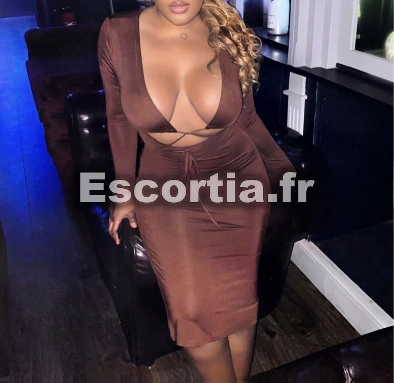Betty barbiie escort Caen