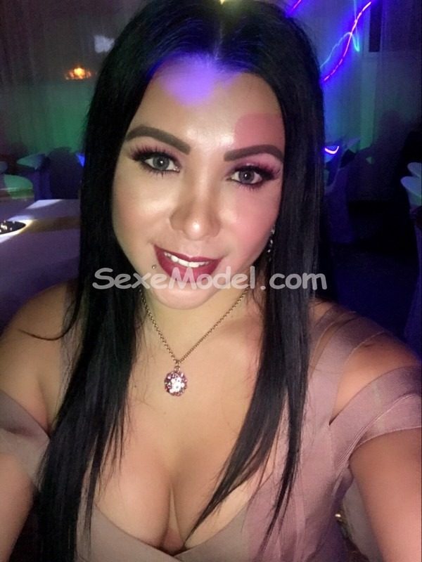 MELANIE COLOMBES escort Colombes