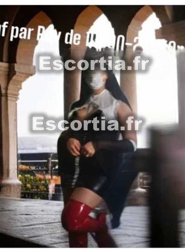 chayma lille femme orientale escort Lille