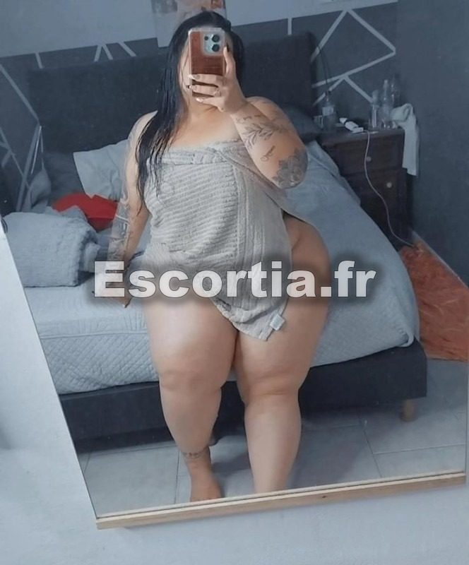 Sacha escort Montereau-Fault-Yonne