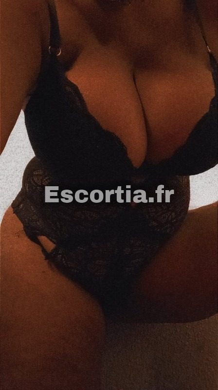 Medelinne07 photo 4