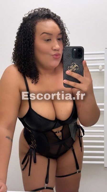 LARYSSA photo 3