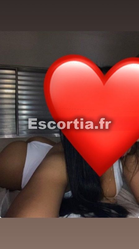 Aline recoi escort Montpellier