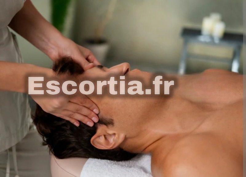 Chloe escort Tours