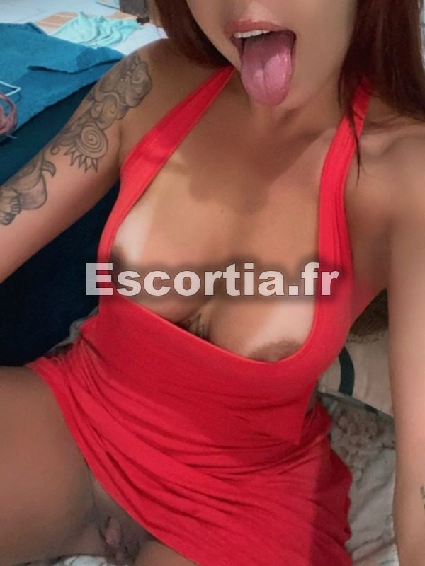 Luiza coquine Brasilienne escort Saint-malo