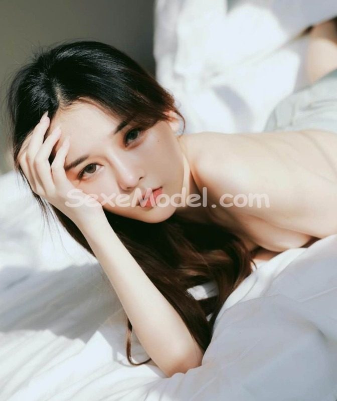 LiZhen escort Issoire