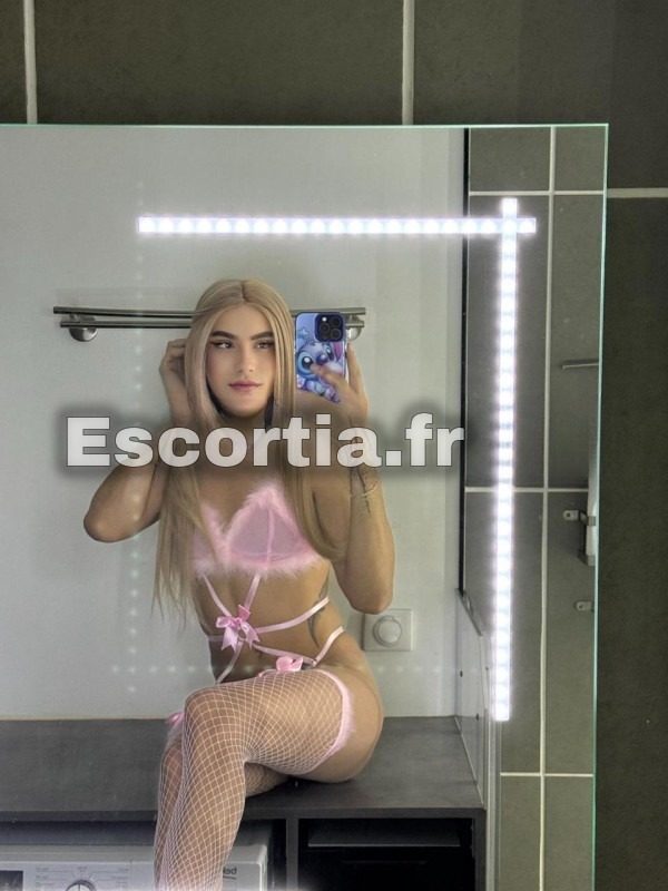 Natasha TRANSEXUALLE escort Fréjus