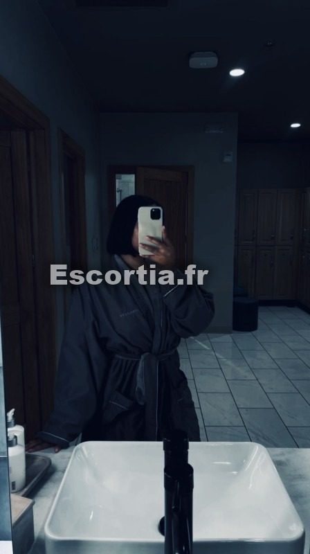 mona recois escort Villeurbanne