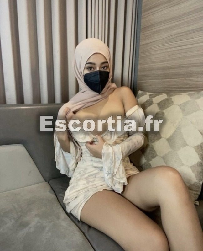 Kira Pipe naturelle escort Mont-de-marsan