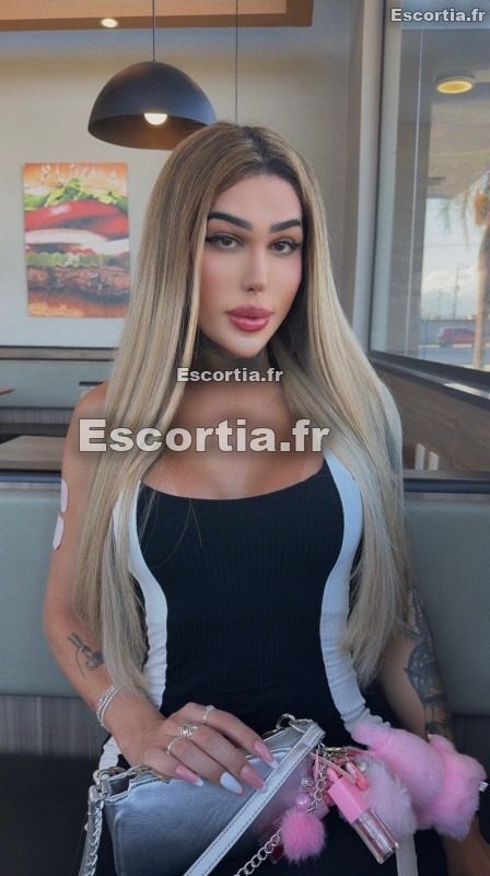 Bruna Louise coquine escort Strasbourg