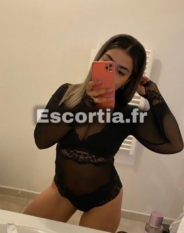 Maira reelles escort Plaisir