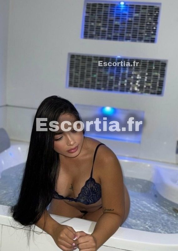 Cinthia photo 3