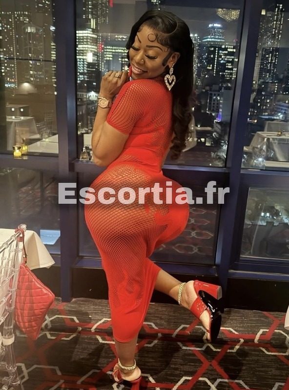 Sexy chaudez domination photo 2