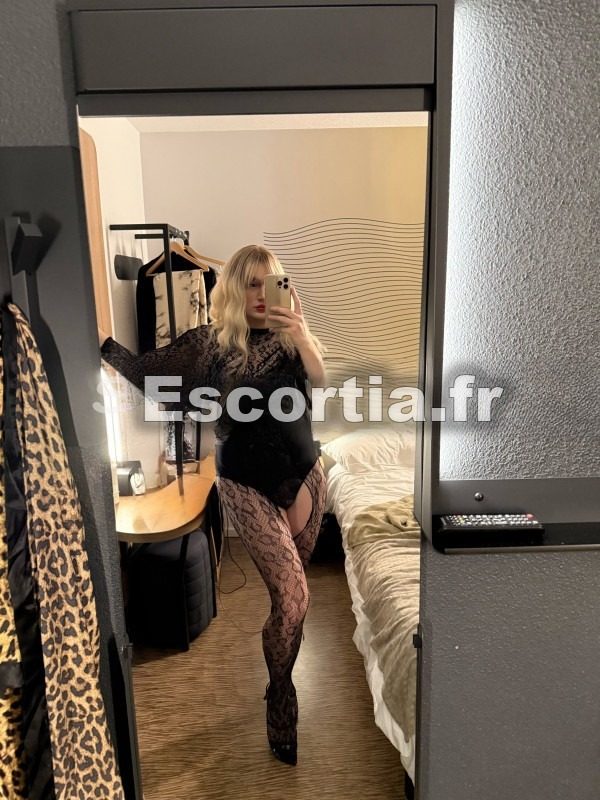 Kateblondie photo 4