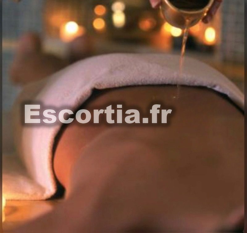 Tantra Lingam et Edging escort Royat