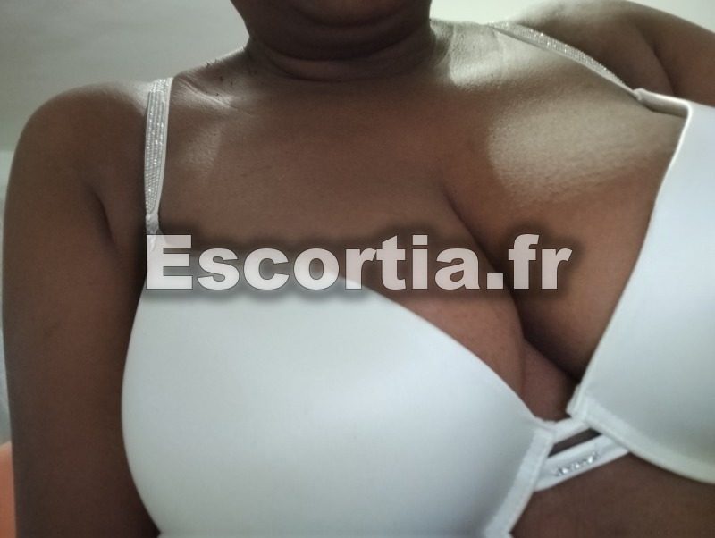 Shakuana escort Nantes