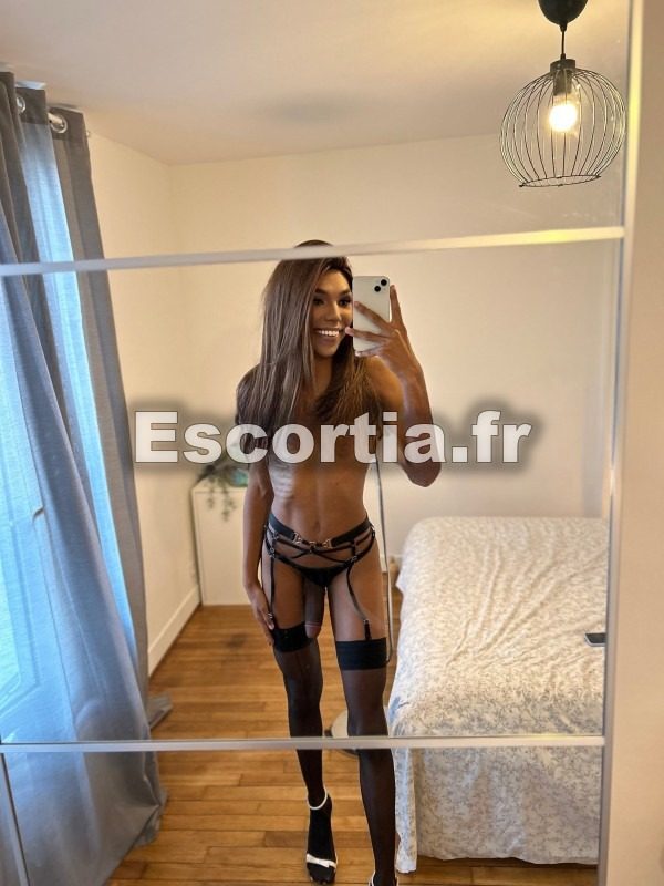 Mell XXL 22cm GROSSE escort Troyes