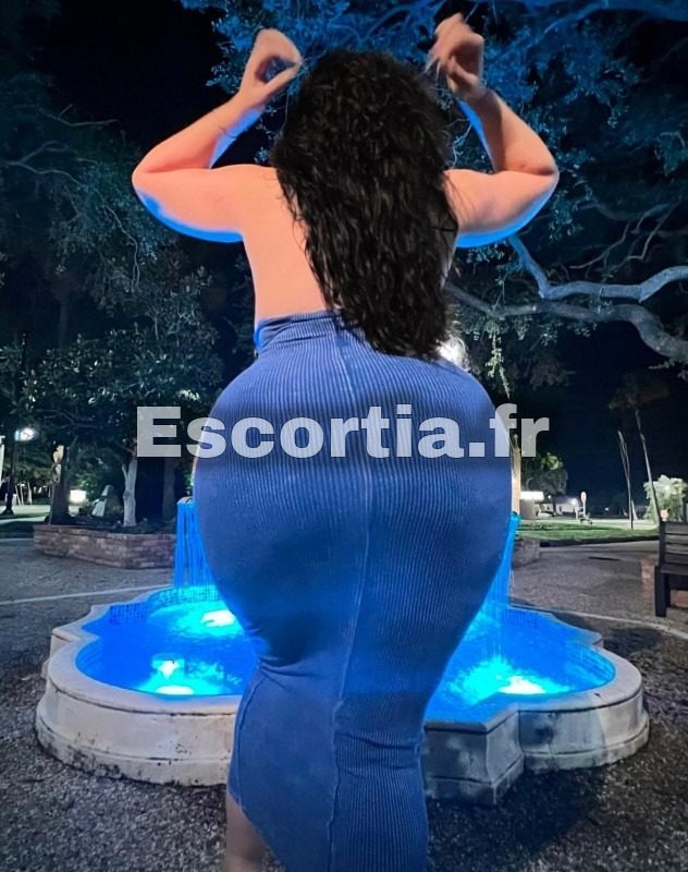 Safia.Curvy escort Massy