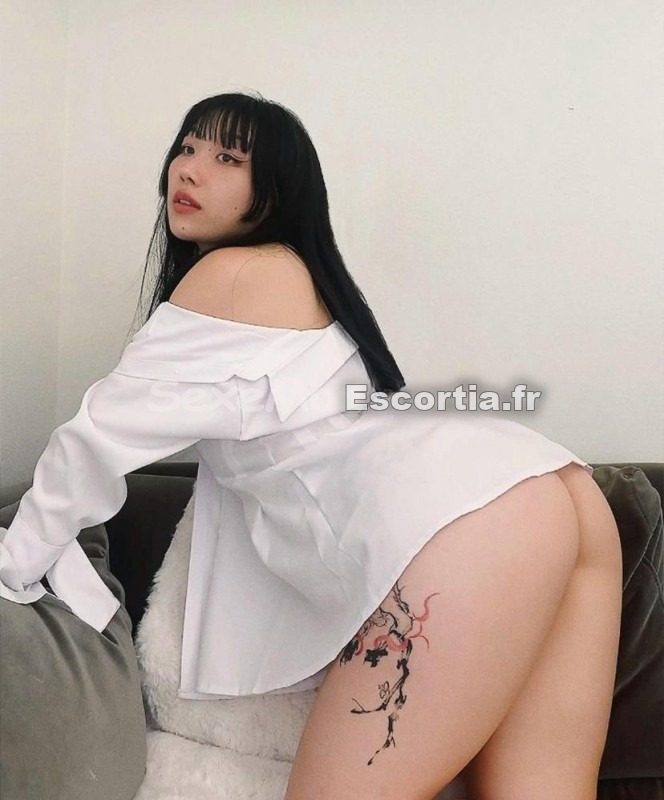 Hinata escort Vierzon