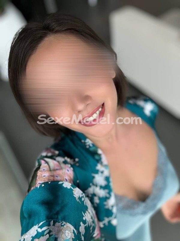 Claudia lajoie escort Carcassonne