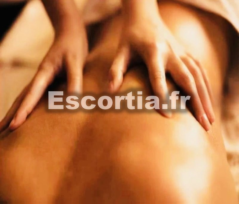 Massage relaxant sensuelle escort Paris