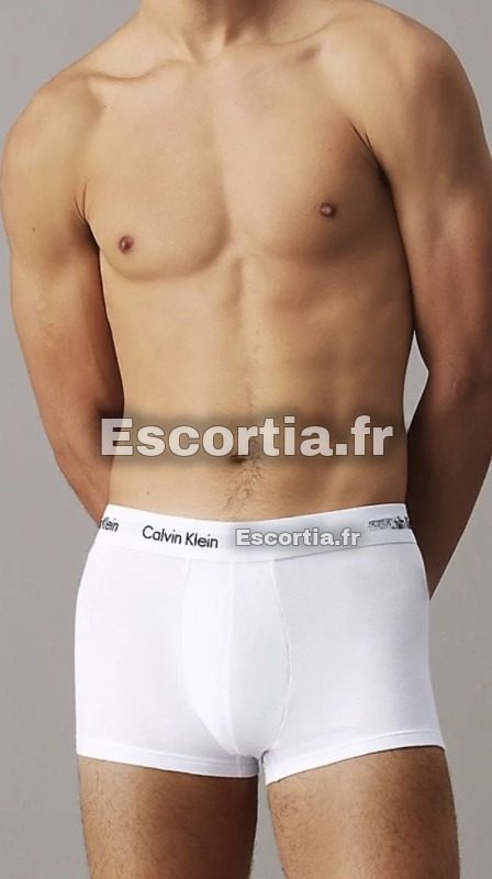Isak Paris photo 2