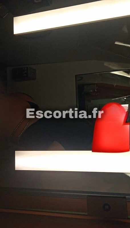 Cheveux red escort Champigny-sur-marne