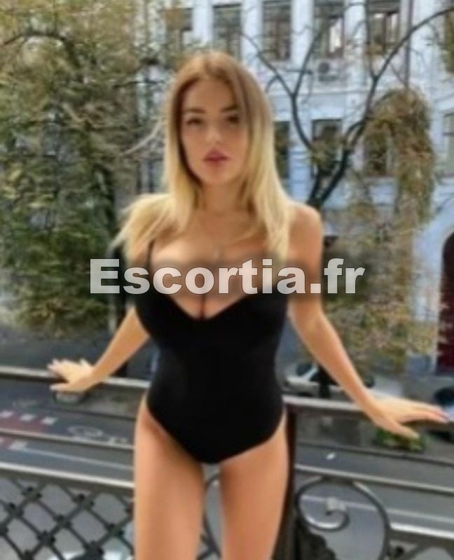 ANGELA photo 4