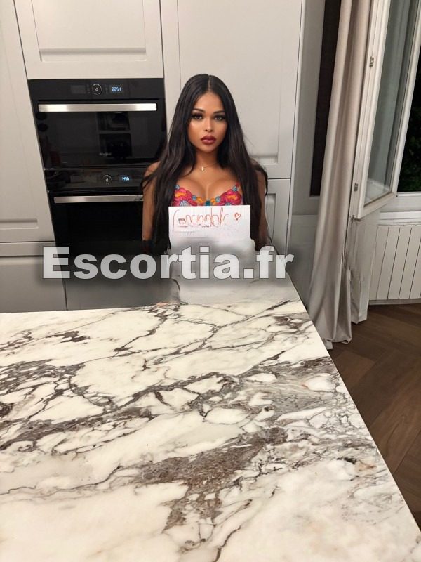 23cmSalope dispo escort Paris