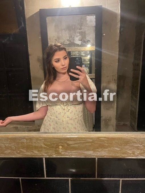 Olivia escort Cannes