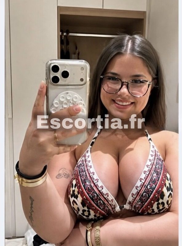 Millidse escort Élancourt